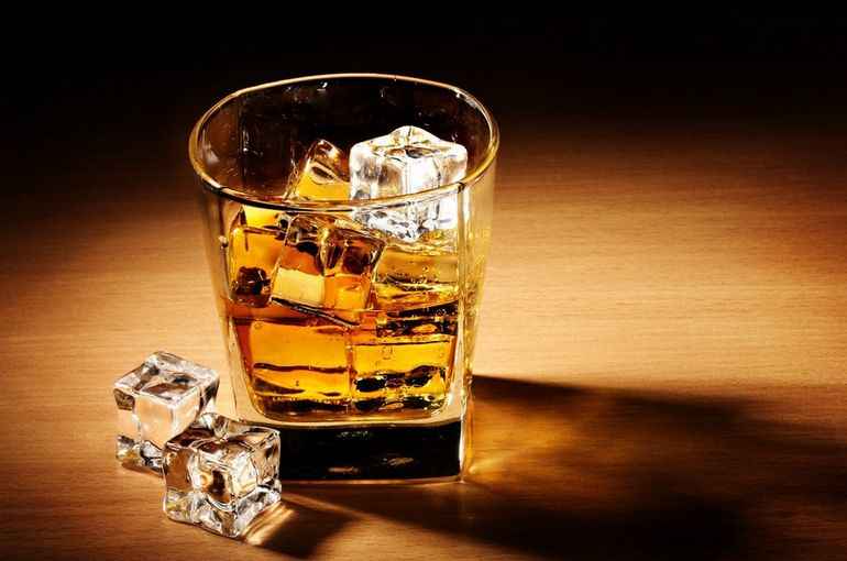 威士忌里的冰块，是怎样做出来的？ | 有趣的制造(1)