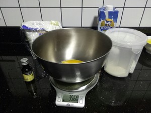 巧克力脆皮梦龙雪糕做法（不用搅拌没有冰渣熟蛋版的冰淇淋）(4)