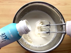 网红八次方雪糕做法（自制八次方脆皮酸奶雪糕）(2)