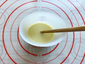 白巧克力脆皮雪糕的做法（入口即化无需打发）(10)