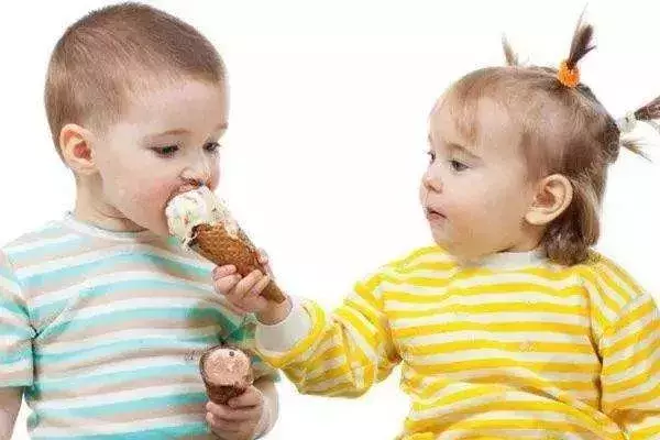 小孩吃太多冰淇淋的危害