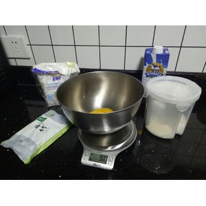 巧克力脆皮梦龙雪糕做法（不用搅拌没有冰渣熟蛋版的冰淇淋）