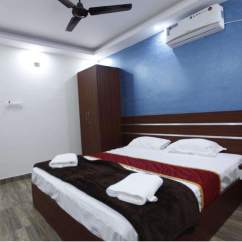 夏天已经到来，酒店使用冰淇淋机器更能吸引客人(1)