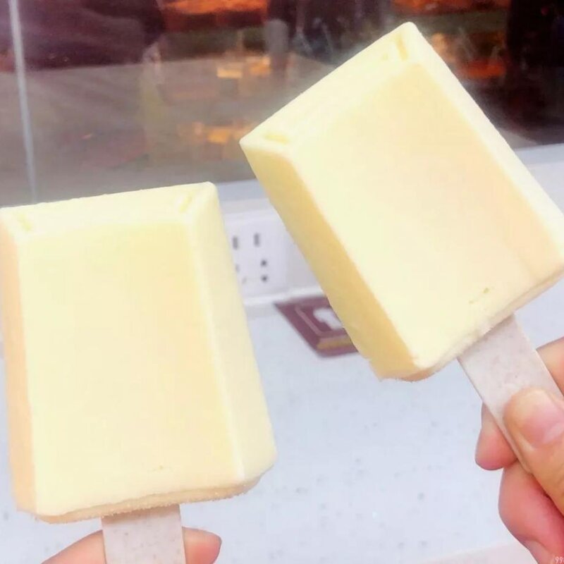 网红雪糕全测评！需要配货的钟薛高值得拥有吗？老牌蒙牛伊利又该何去何从...(8)