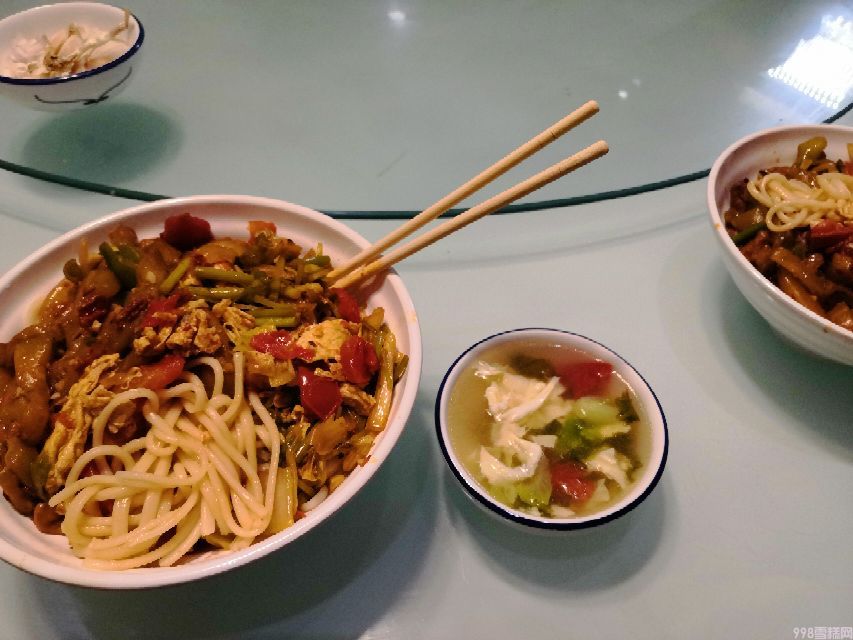 女售货员与老公的对话,善良真好,快乐真美(图1) 女售货员与老公的对话,善良真好,快乐真美(1)