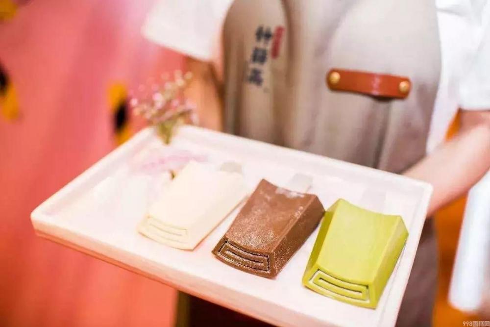 钟薛高“一炮而红”的雪糕卖66元,你觉得好吃吗(图1) 钟薛高“一炮而红”的雪糕卖66元,你觉得好吃吗(1)