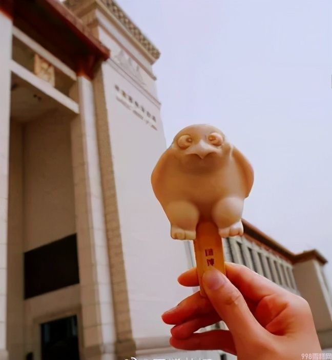 被骂惨的钟薛高，为何还被年轻人抢购一空？(23)